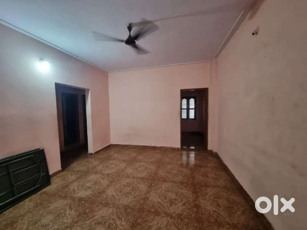 ​FOR RENT: Spacious 2BHK Builder Floor in Electronic City Phase 1