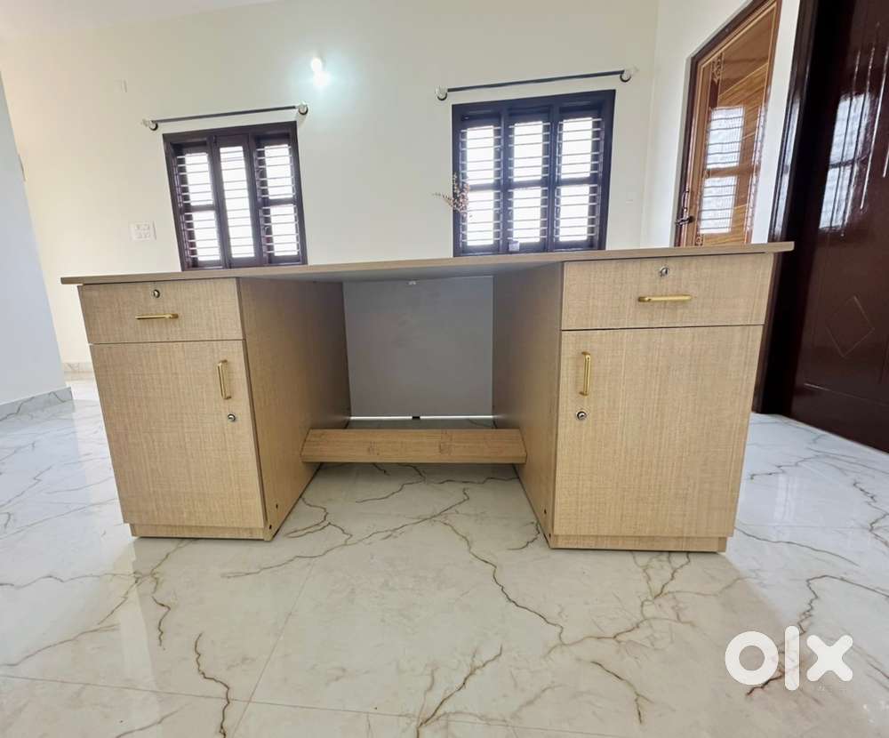 Office Table (Large)