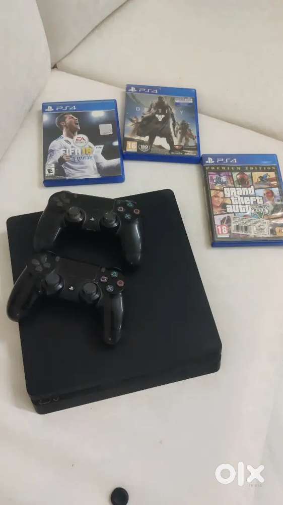 PlayStation 4 slim 1tb