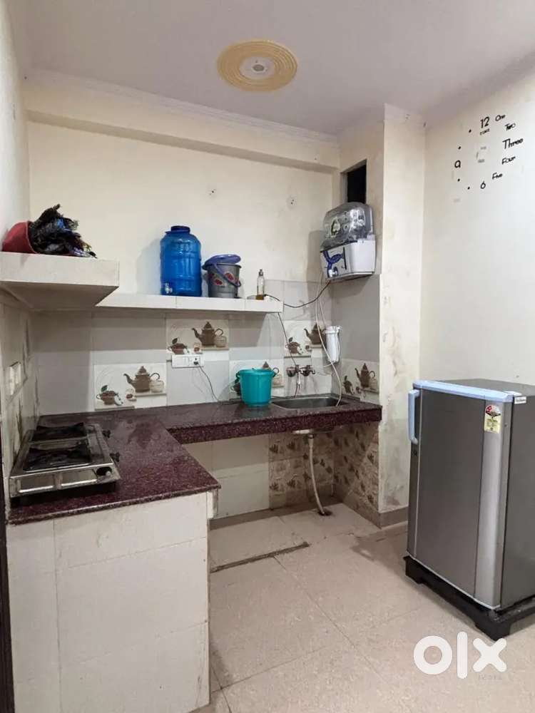 ONE ROOM SET