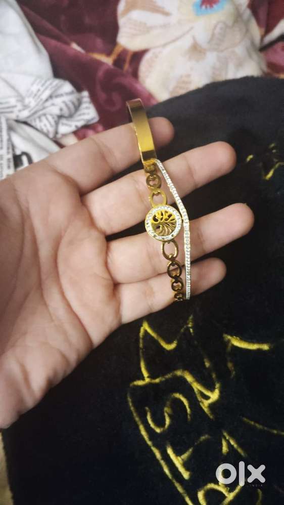 Orginal gold plated bracelet with american diamonds