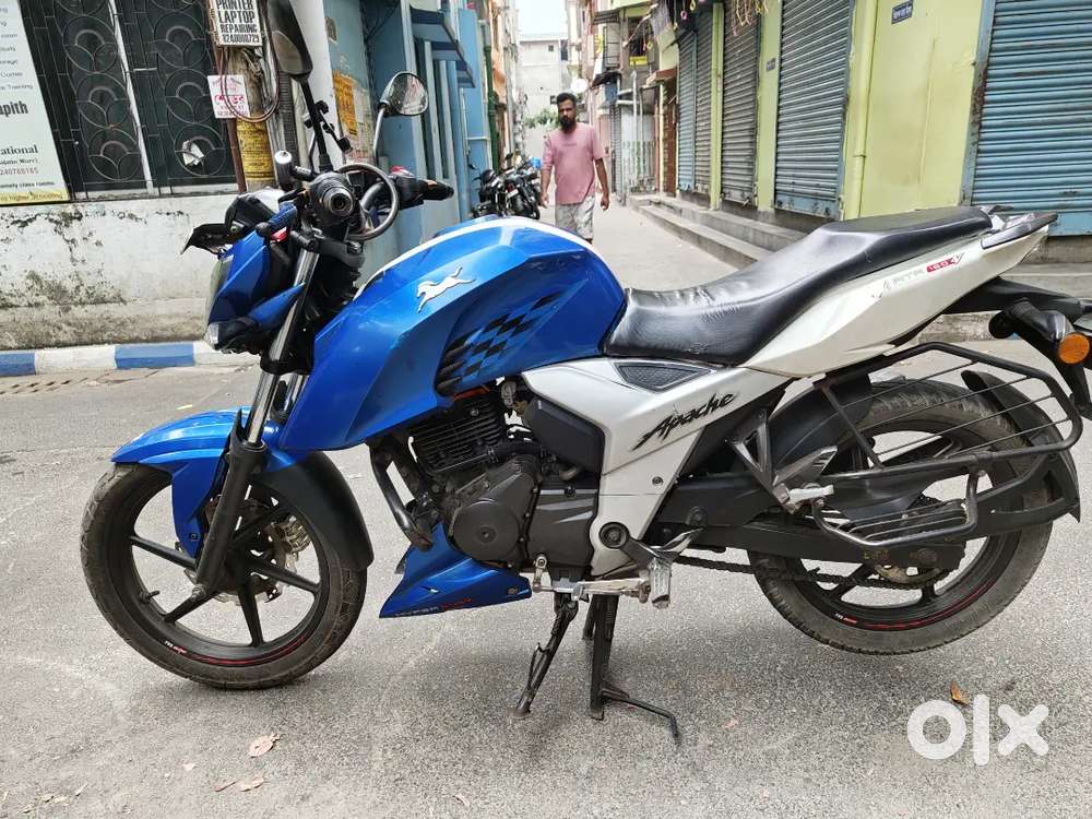 Apache RTR 160 4V, in excellent condition new tyres, new battery.