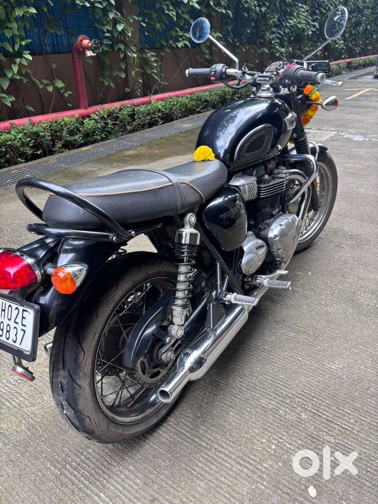 T100, Black, Insurance, AMC and RSA active  No Accident