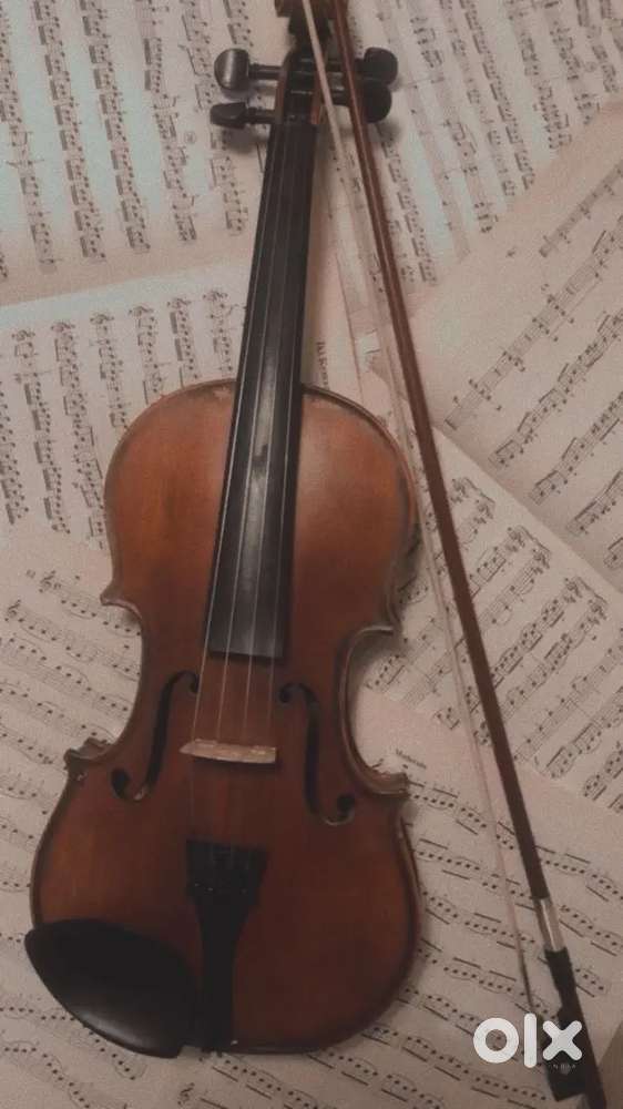 Violin in excellent condition - with case & bow