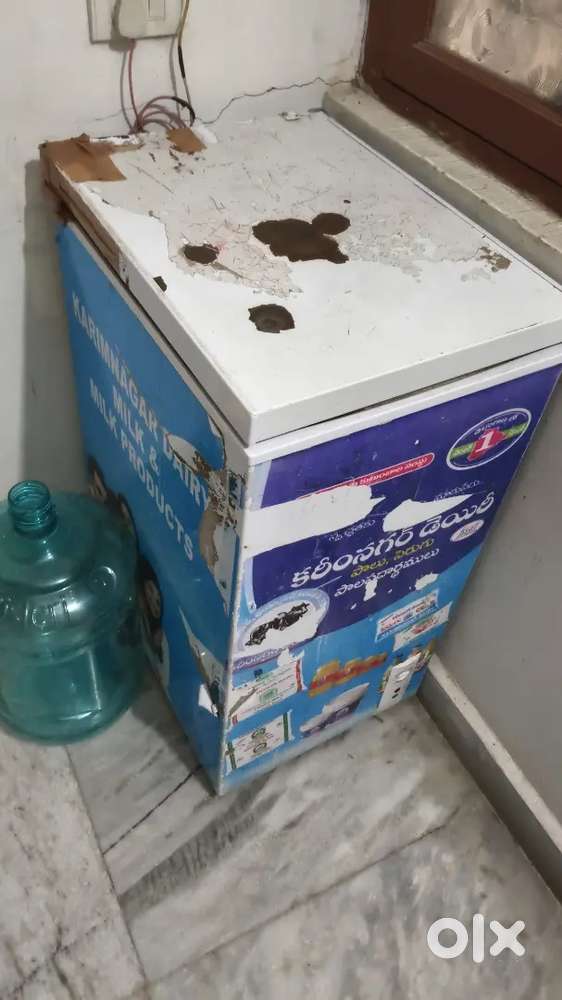 My 70 litar milk D fridge Good good condition  only door problem