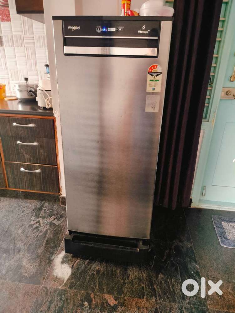 Whirlpool brand single door fridge 4year old