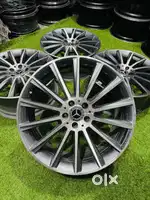 MERCEDES AMG 19 INCHES ALLOYS (EXCELLENT CONDITION)