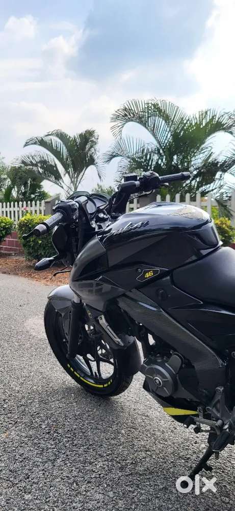 Pulsar ns 200 bs4 raw power in showroom condition