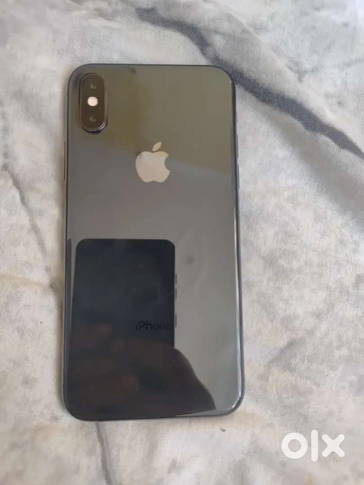 I phone xs black. 64gb