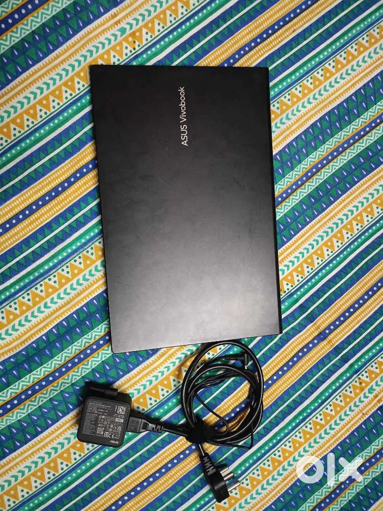 1 year old (with bill) Asus vivobook 15