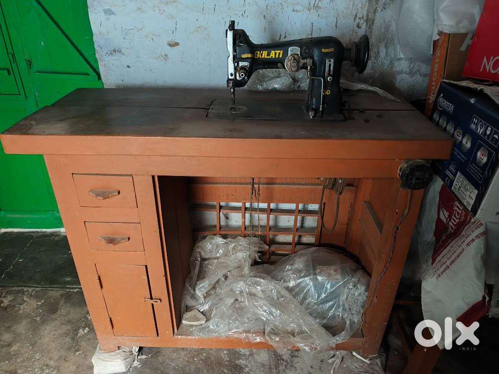 Sewing machine powerd by electric motor