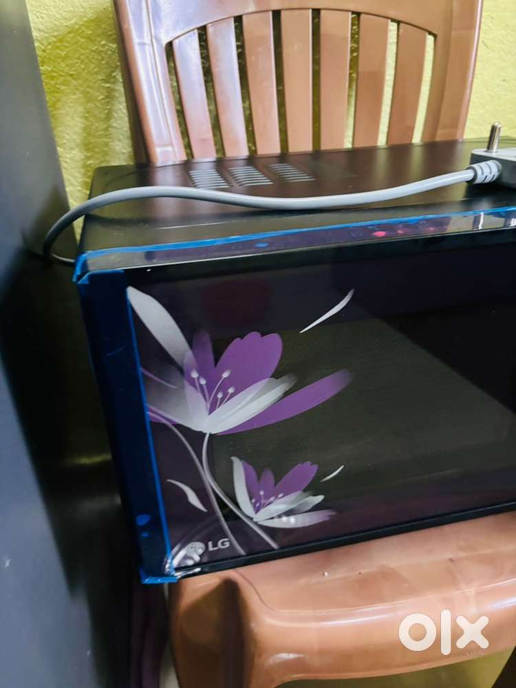 Brand New Microwave Oven only 2 days old