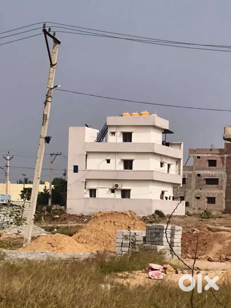 Rent single room with wood work, kitchen platform, super ventilation