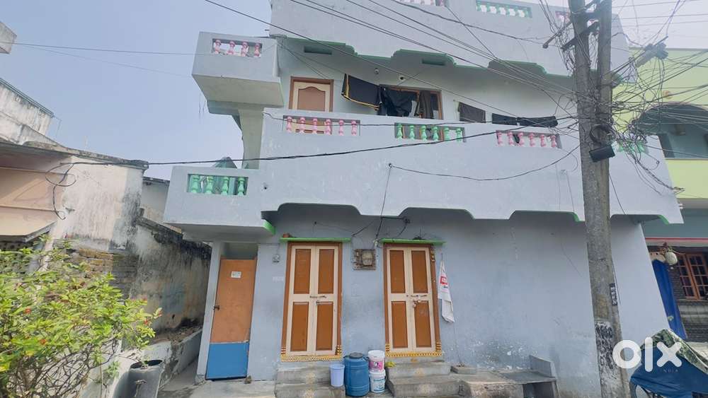 2 floor concrete buliding for sale 3300000/-