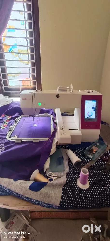 Computer embroidery machine usha 450E