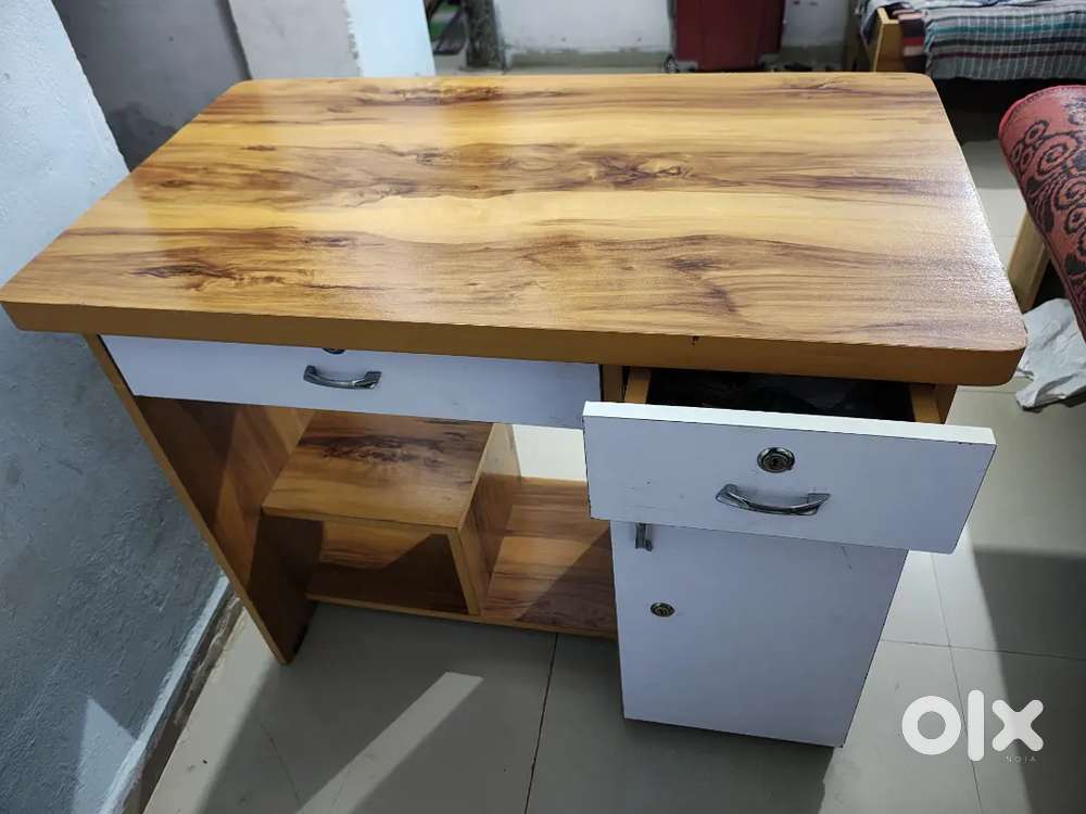Computer Table and Office Chair