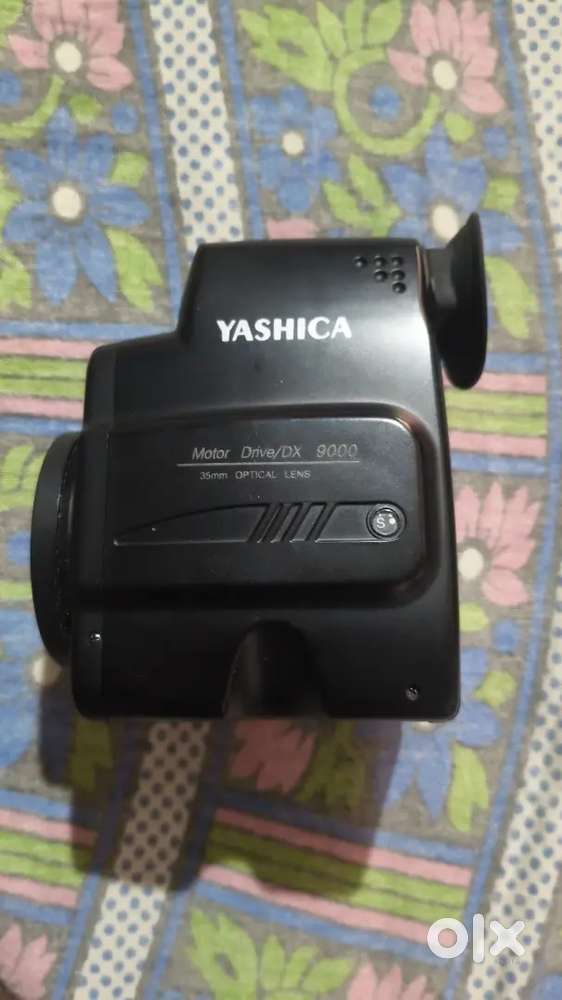 YASHICA CAMERA.. motor Drive/DX 9000  35mm optical lens
