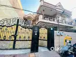 Fully fursinshed house ,center of the city,near mall road