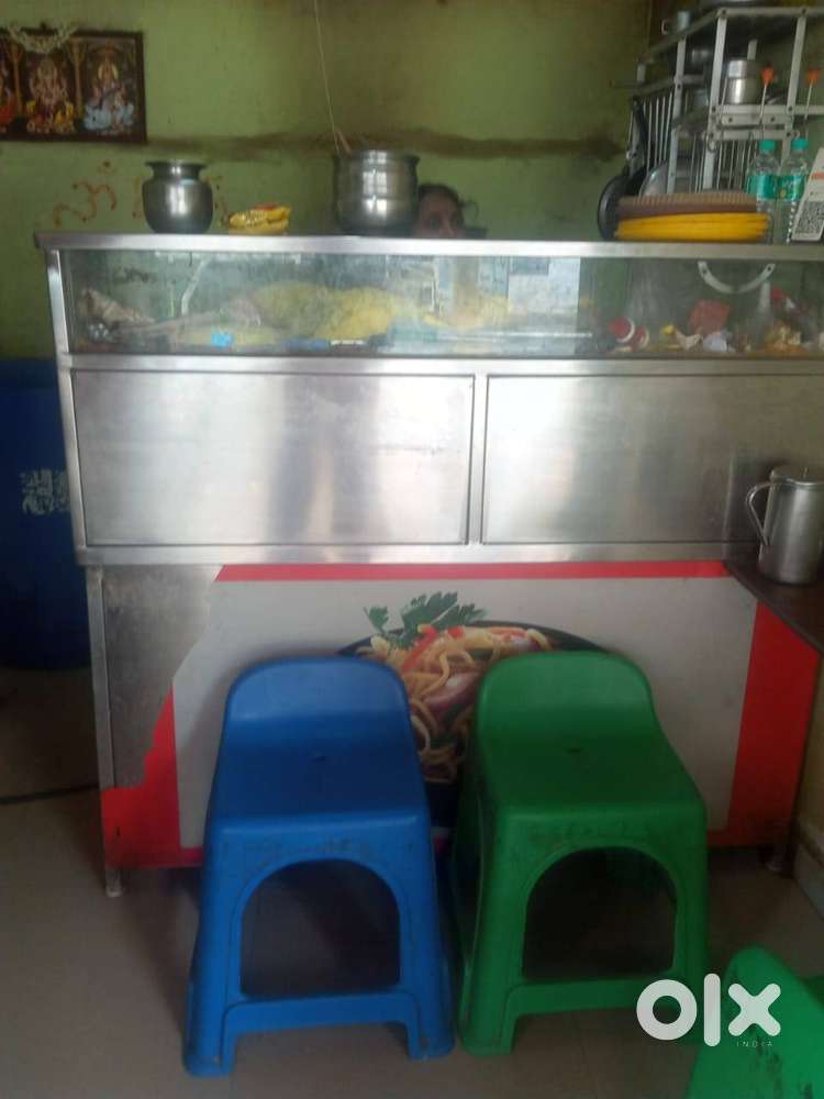 Hotel front stand