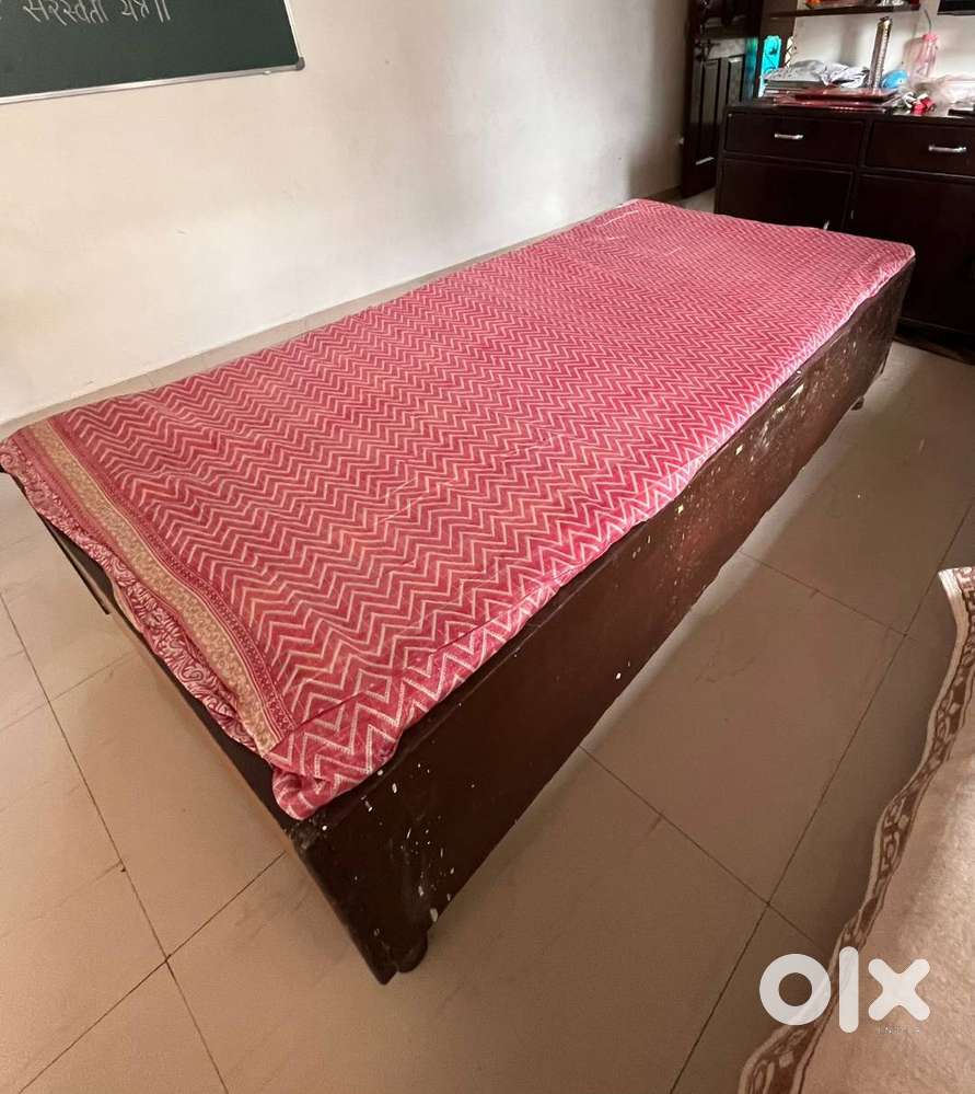 Wooden Single Bed with  cotton mattress