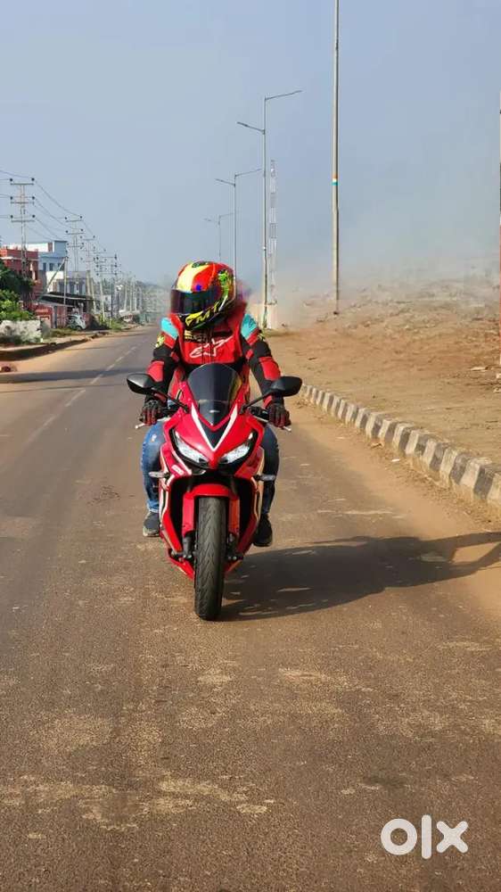 Honda Baby fireblade CBR 650R for immediate disposal