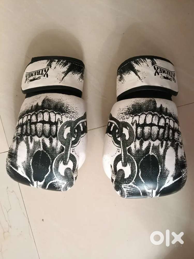 Boxing gloves