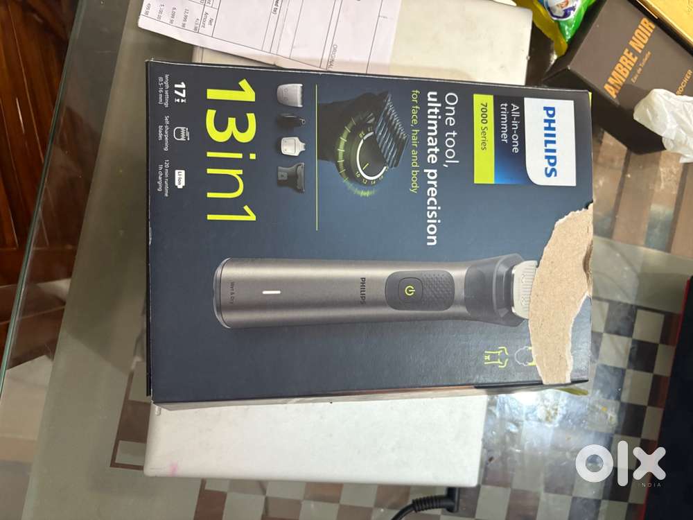 Men grooming set, phillips trimmer new, paco robana perfume used