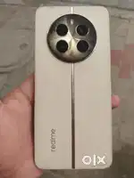 Bilkul new phone hai koi problem nhi hai bilkul clean hai jisko chahiy