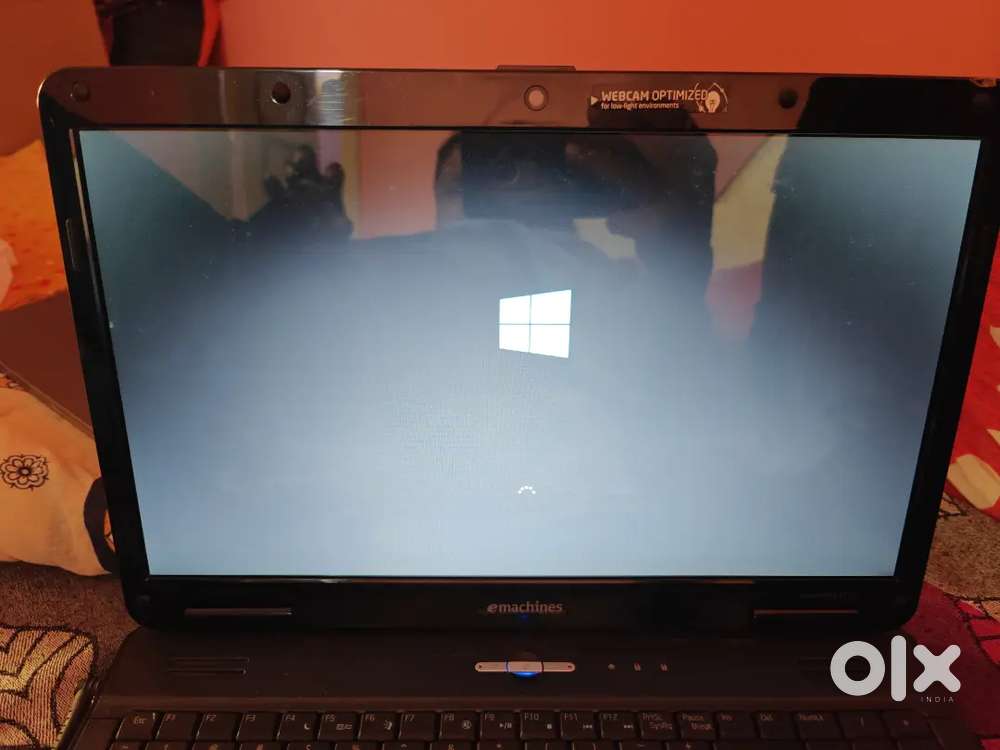 Acer laptop 15.6 inch 320 gb hdd 3 gb ram