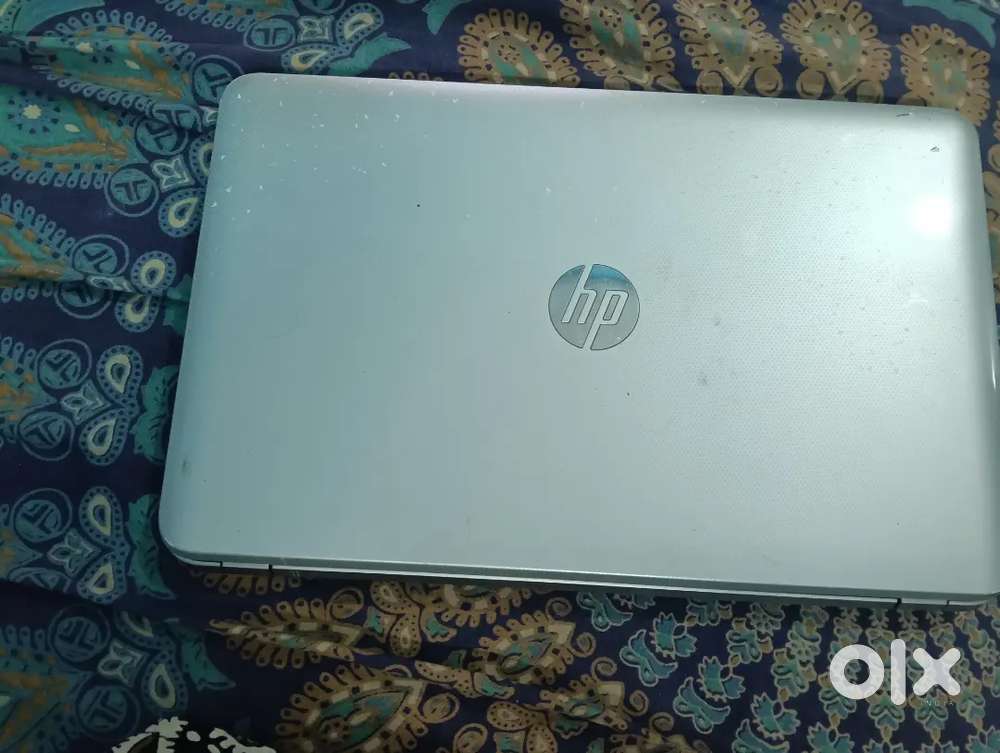 HP laptop windows 10 i5 working condition