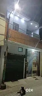 100 gaj House