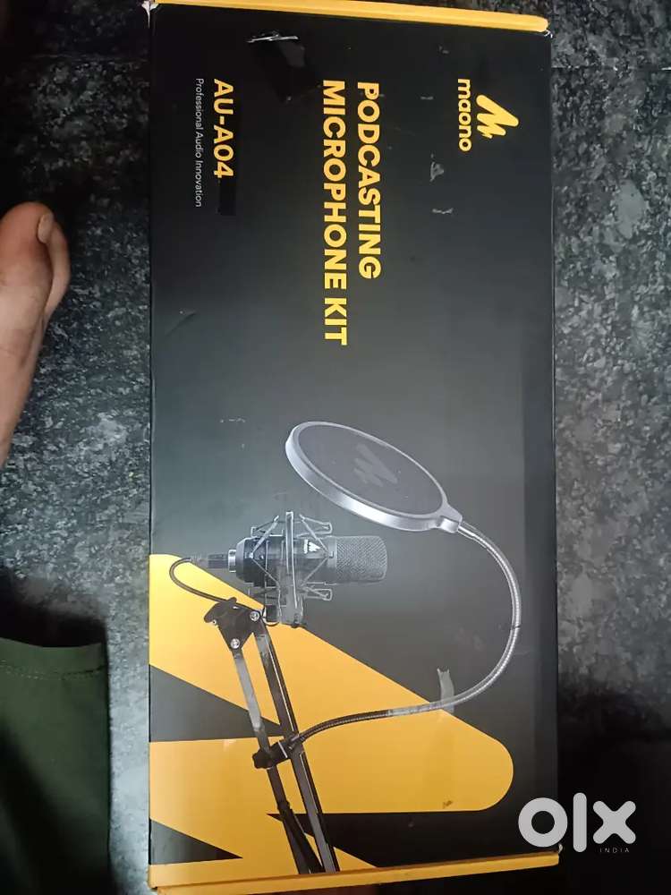 Podcasting microphone kit