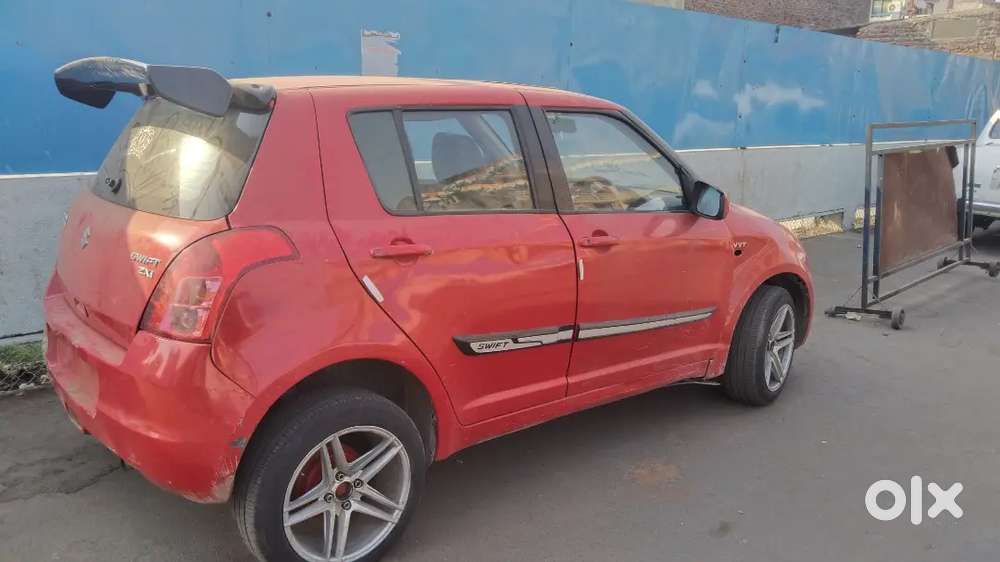 Good condition no time pass ZXi top model