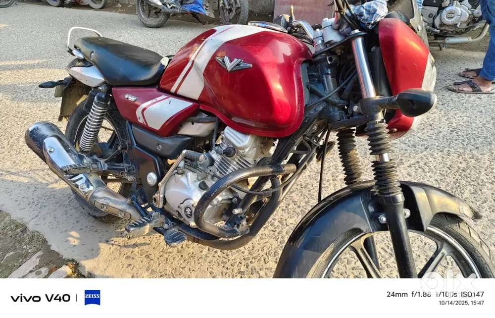 Bajaj v12 125cc