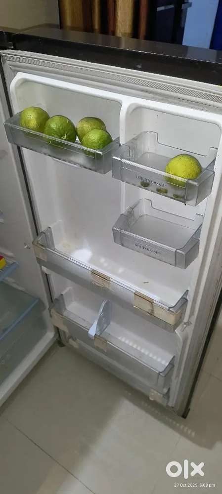 LG fridge 215 L