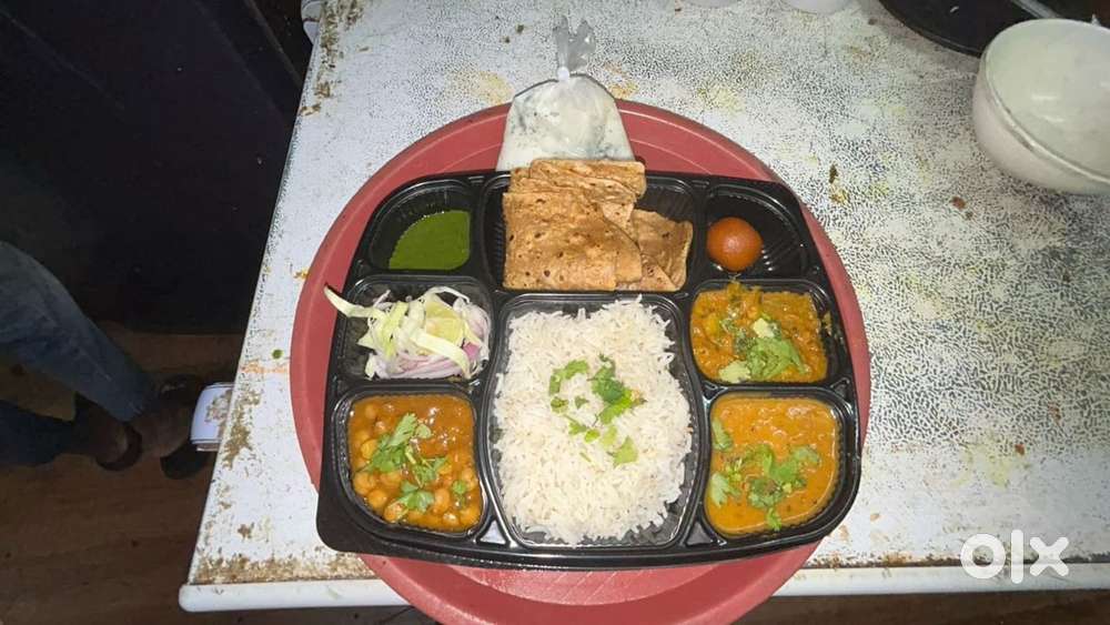 Fully furnished shop with cloud kitchen setup