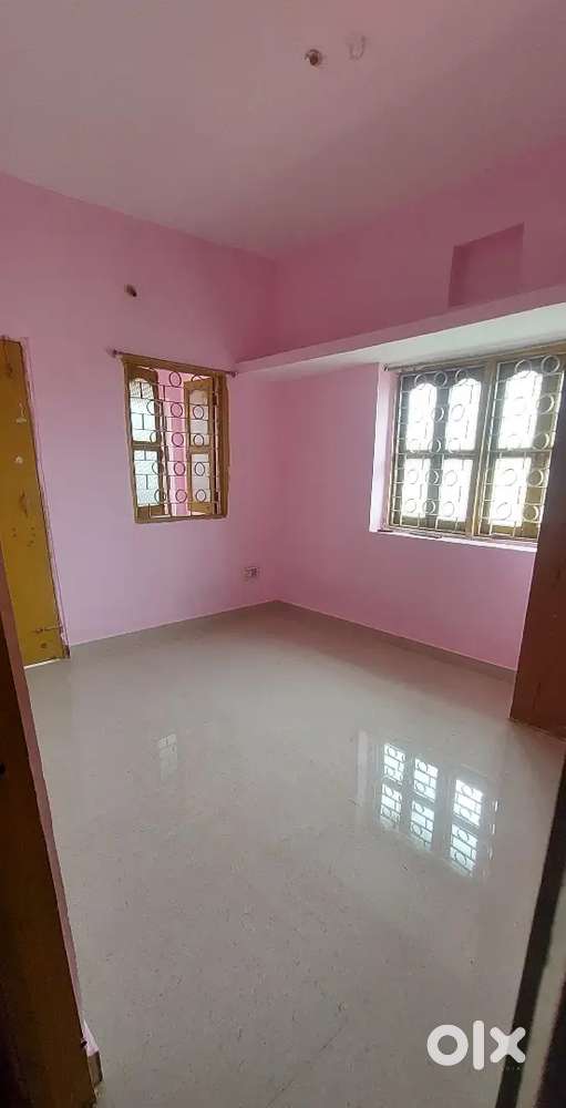 1 room with attached balcony