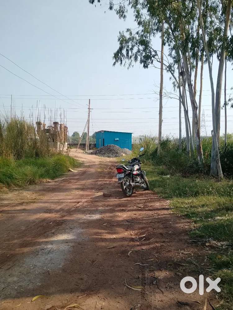 అర్జెంటు సేల్ North east corner రమాదేవి గార్డెన్స్ bommuru