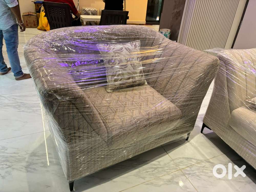 Brand new premium sofa set 1+1 seater unused and packed