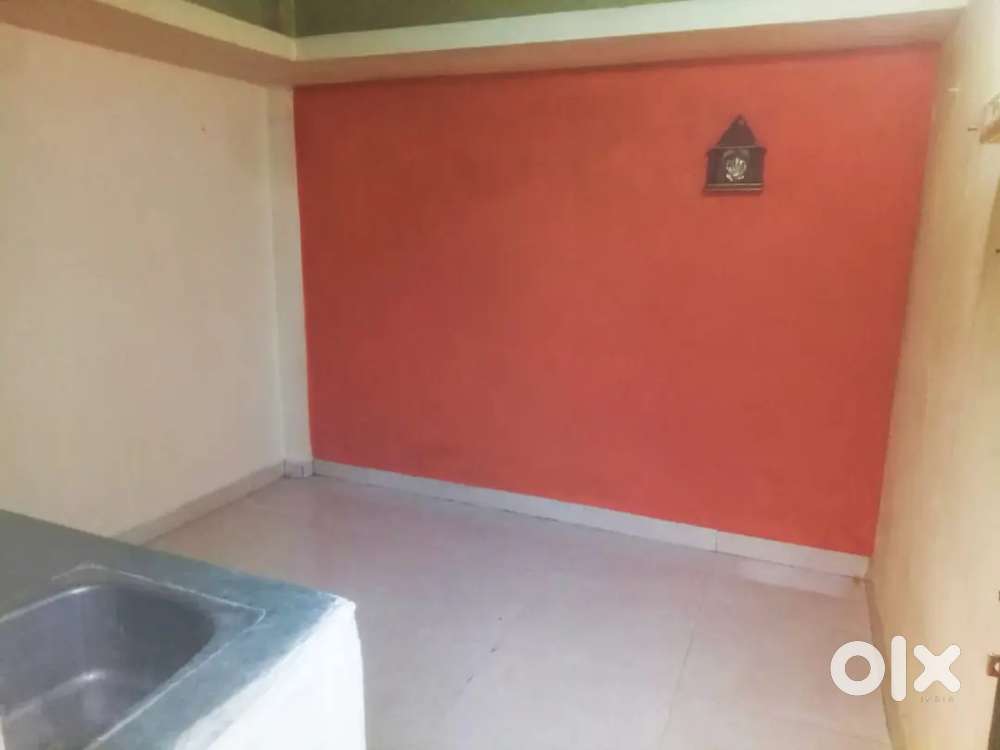 single room available for rent