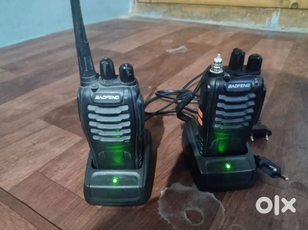 Sale walkitoaki for 2500 with 4 km range