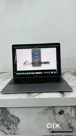MacBook Air retina display 2020model