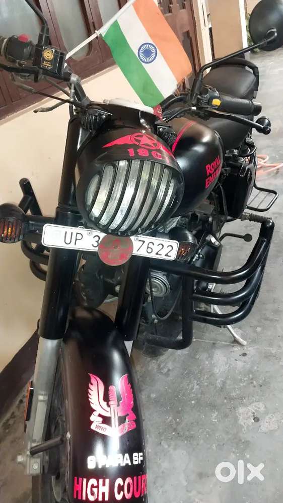 Bullet 350 cc black topend model elctric start @190000 price negotiabl