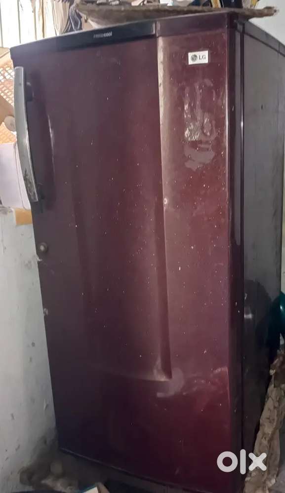 Fridge with best condition and good looking. Friendly Budget