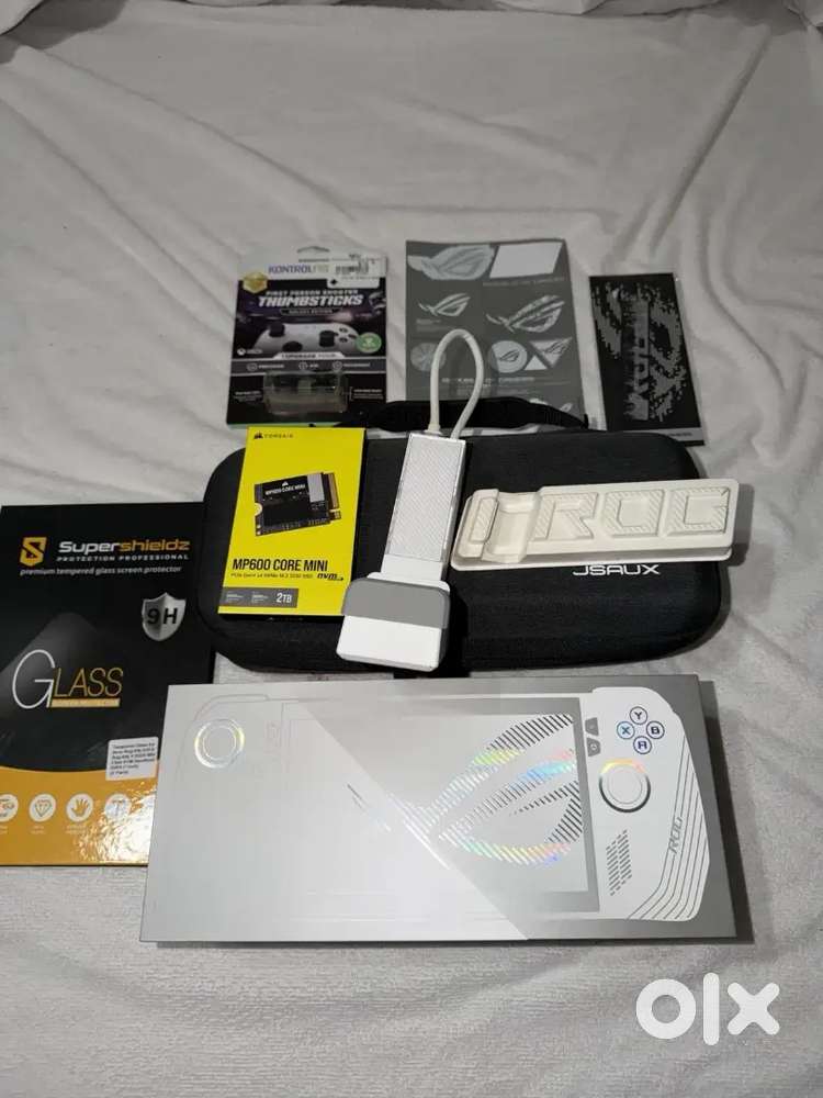 ASUS ROG Ally Z1 Extreme 7” 120Hz PC Gaming Handheld (White) 2TB SSD