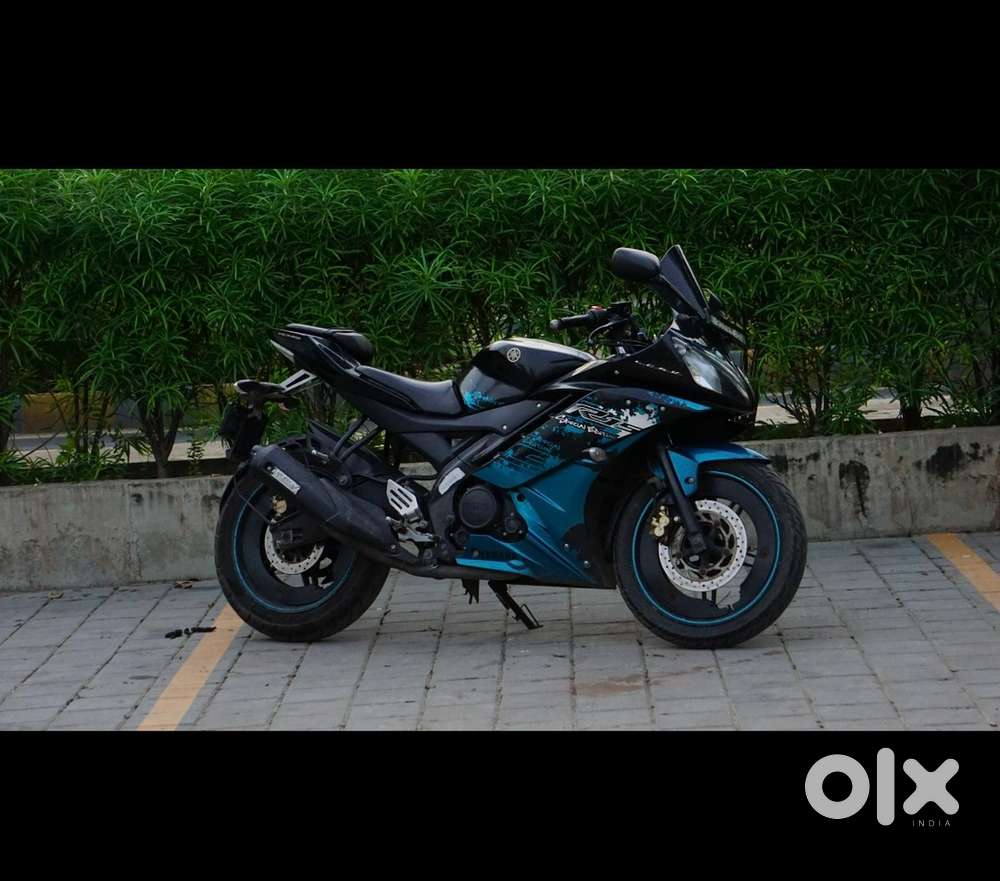 Yamaha R15-v2