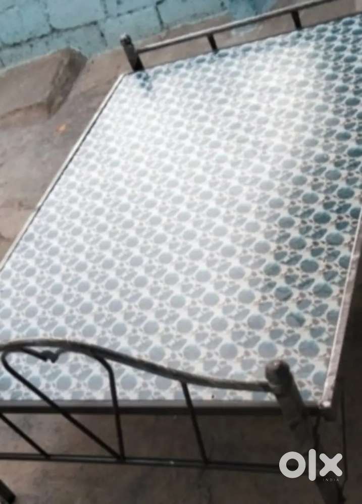 Rush cots and beds