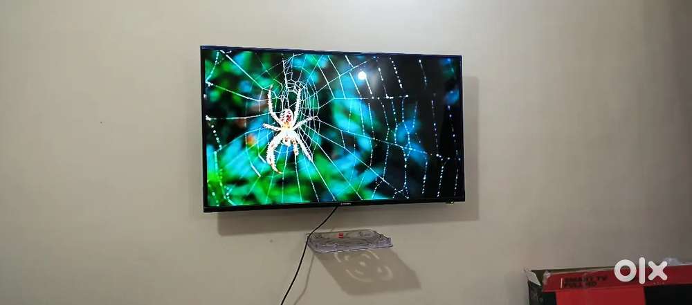 Brand new 32 inch led smart 4k tv with android app