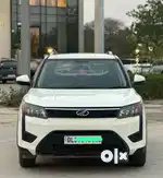 Mahindra XUV300, 2021, Petrol