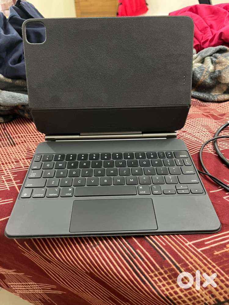 Mogic keyboard for i pad 11 inch or 10.9 inch